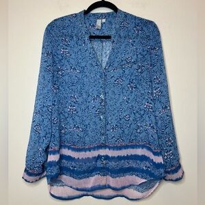 KUT from the Kloth Jasmine Top Blue Sheer Roll Tab
Long Sleeve Button Up Size XS